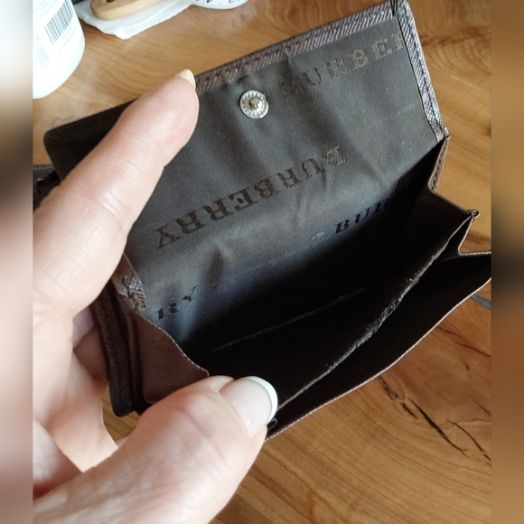 BURBERRY NOVA CHECK TRI-FOLD WALLET - Picture 7 of 11